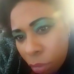 Meet your Posher, Lena